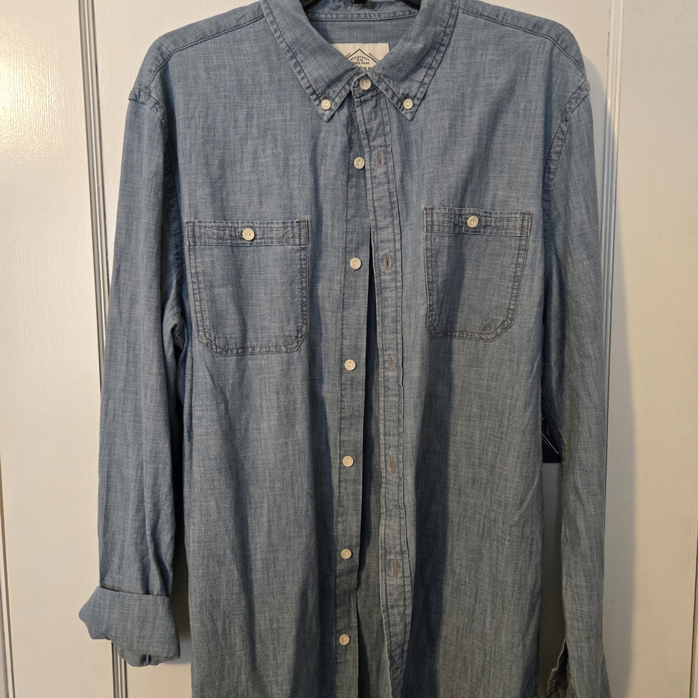 NWT ST JOHNS BAY Men’s Shirt Size L Blue Button Down Dress Casual Work Stylish